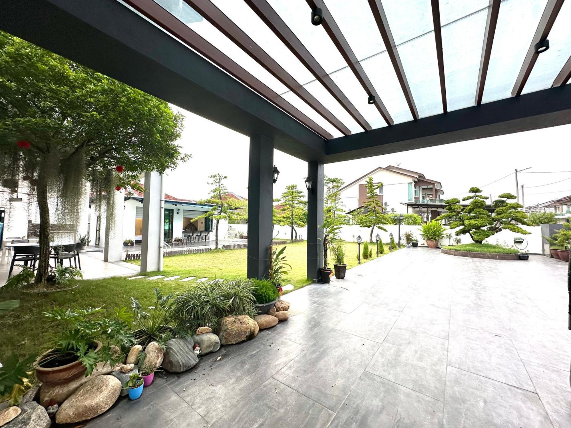 Stylish Villa Alma Simpang Ampat  Exterior photo